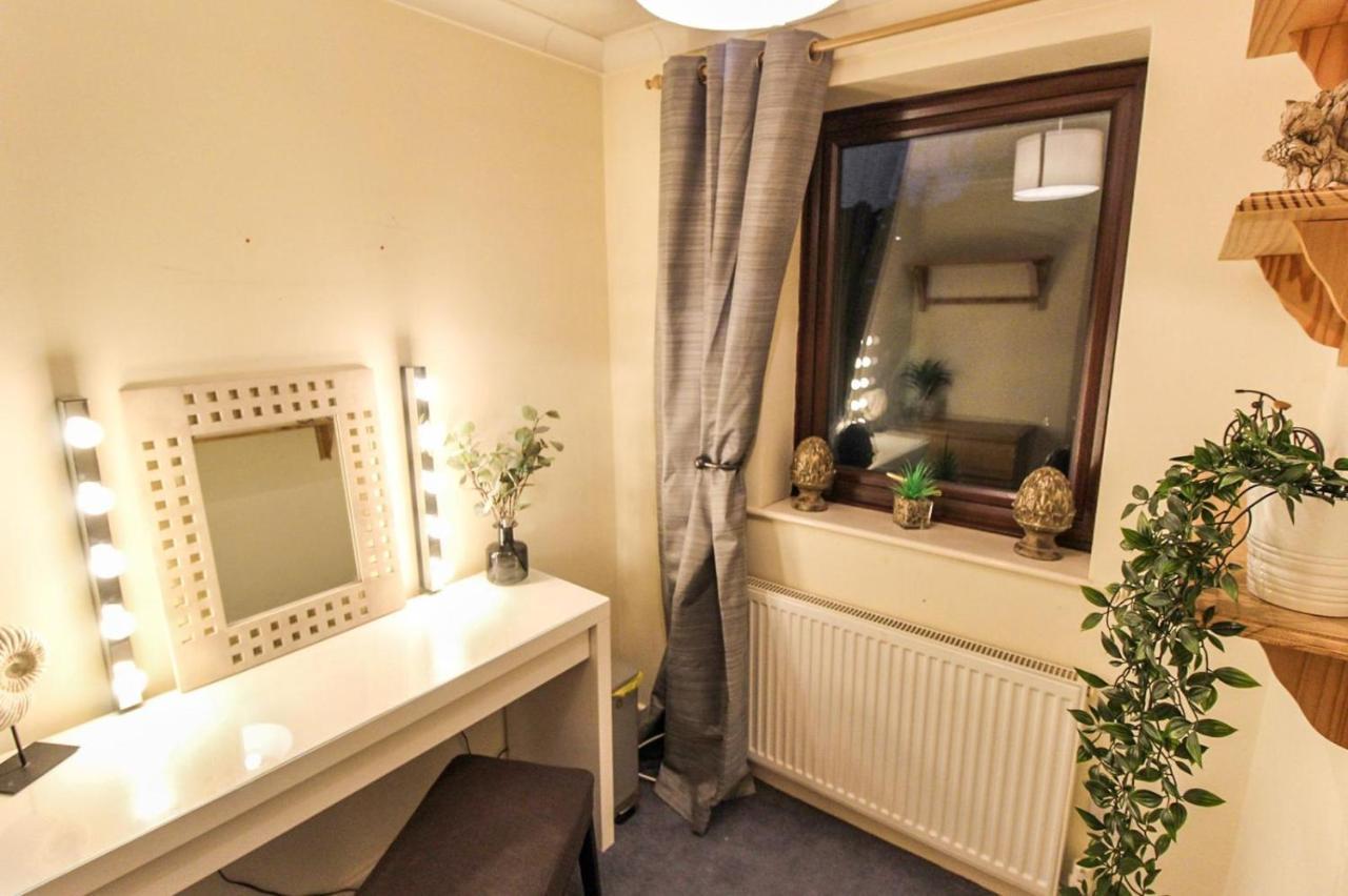 Comfortable 2 Bedroom House With Free Parking Nottingham Exterior photo