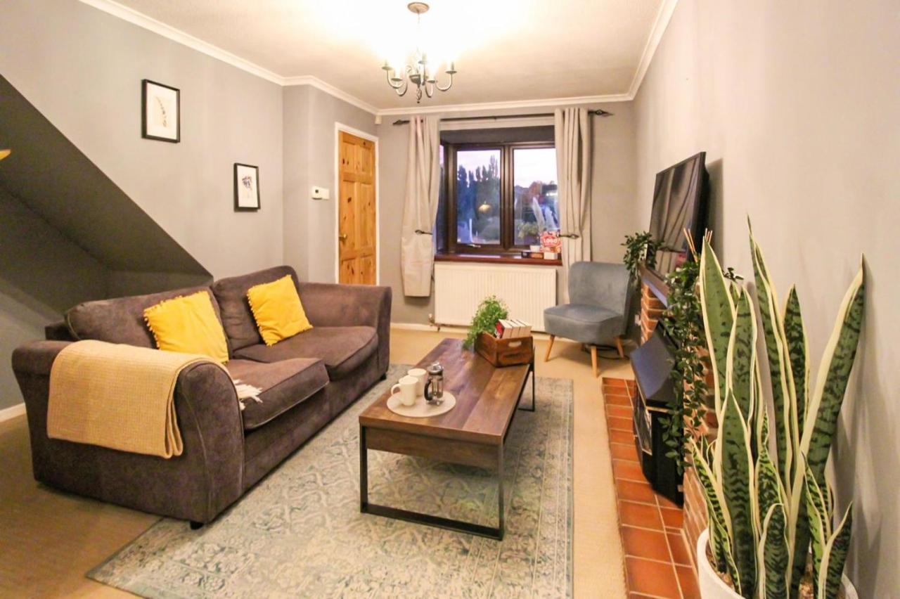 Comfortable 2 Bedroom House With Free Parking Nottingham Exterior photo
