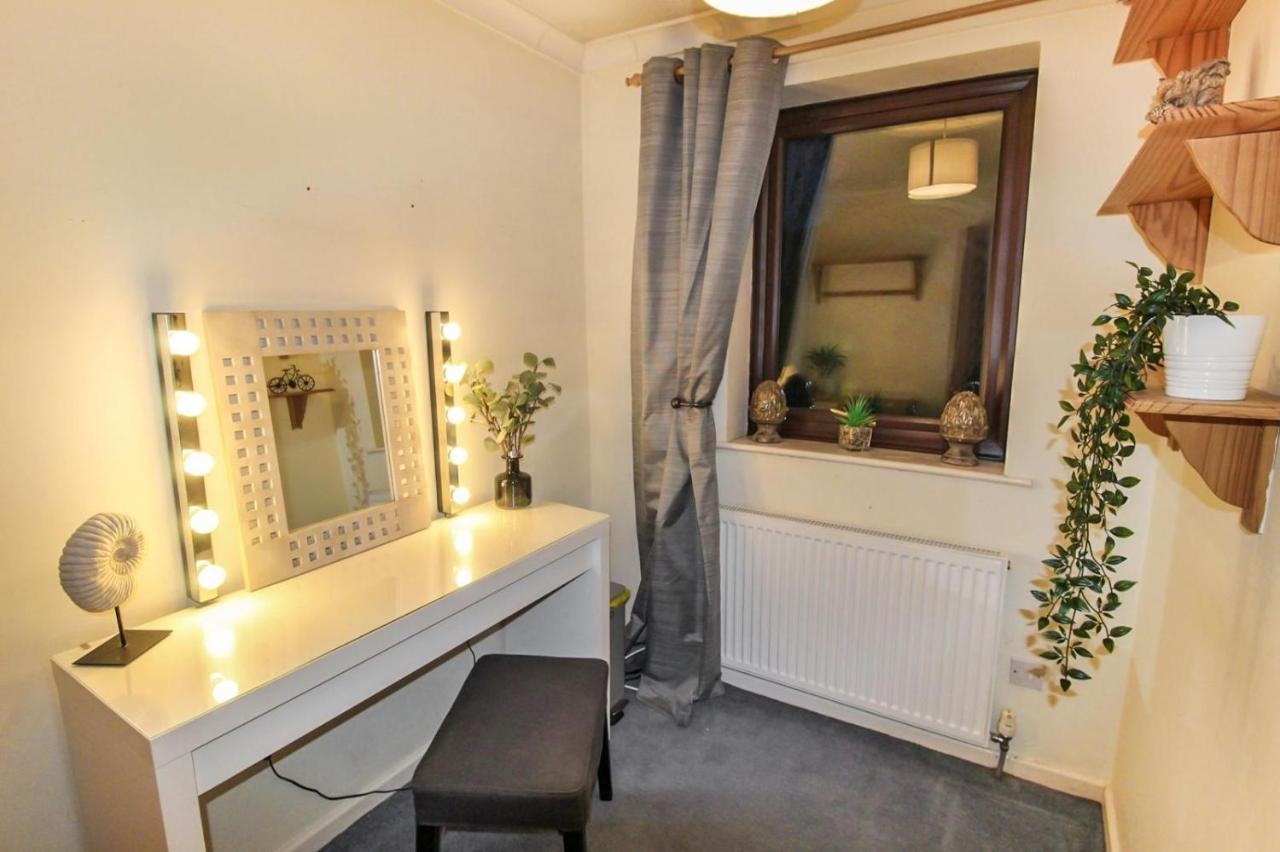 Comfortable 2 Bedroom House With Free Parking Nottingham Exterior photo