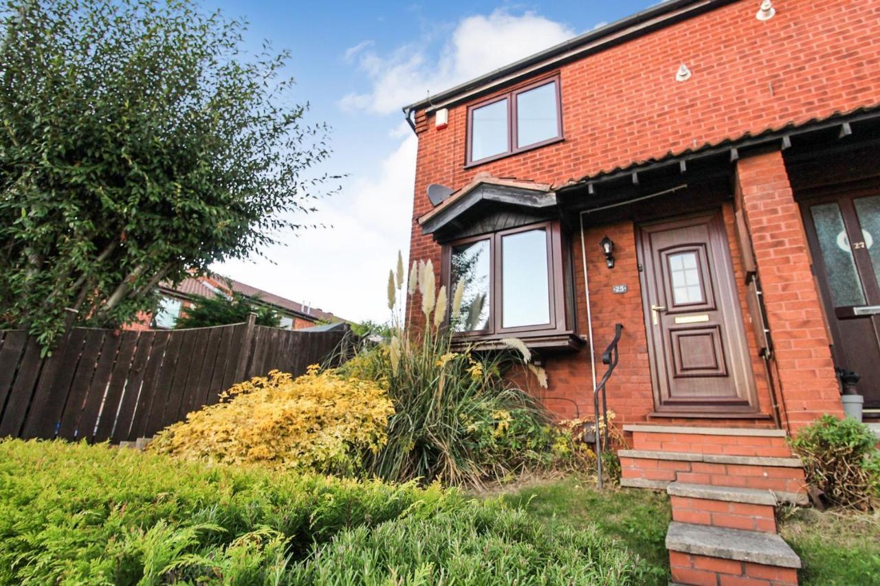 Comfortable 2 Bedroom House With Free Parking Nottingham Exterior photo