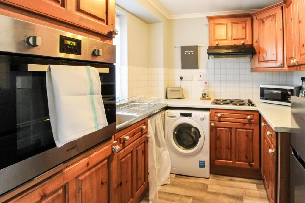 Comfortable 2 Bedroom House With Free Parking Nottingham Exterior photo
